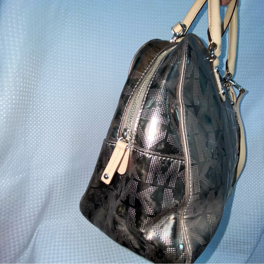 NEW💎Michael Kors Cindy Patent Leather Dome Satchel Shoulder Bag - Picture 5 of 8